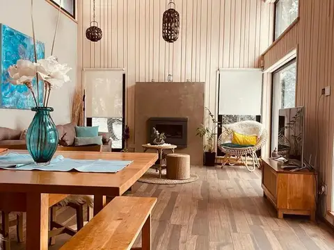 Casa de Diseño en venta en Barrio Cerrado cerca de Centro