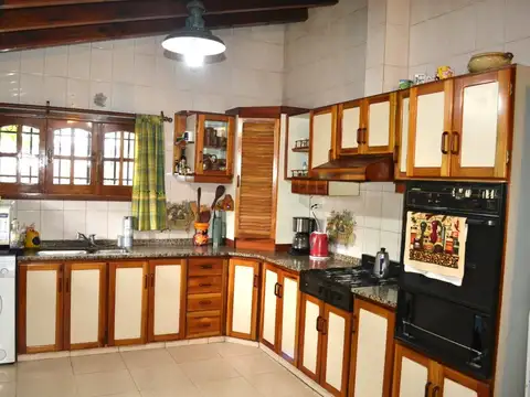 Vendemos casa en Barrio Trapiche