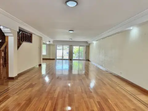 Casa 7 ambientes con 6 baños