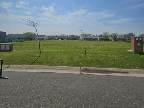 Santa Elena, Pilar del Este