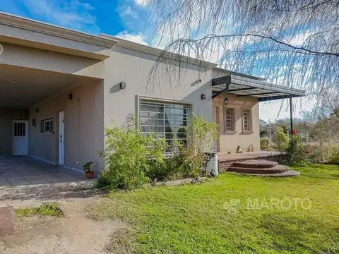 Casa en Venta con 2 cocheras