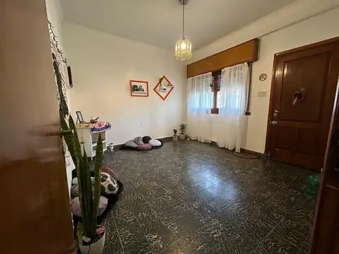 Casa 7 ambientes con 3 baños