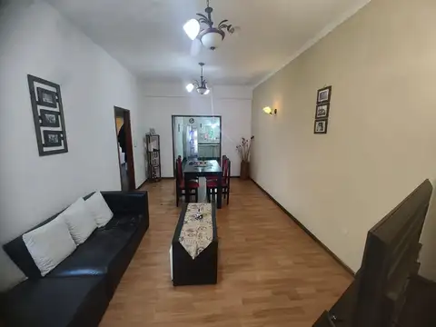 Depto Tipo Casa 4 ambientes con 1 baño
