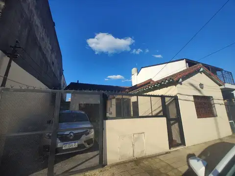 OPORTUNIDAD PH 4 AMBIENTES CON COCHERA AL FRENTE