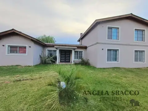 Casa en Alquiler de 3 dormitorios