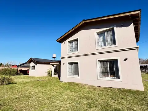 Casa en Alquiler en Parque Jularó, $ 1.200.000