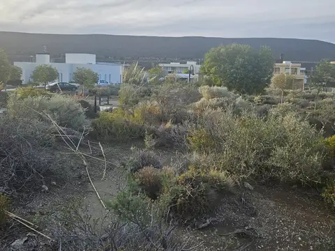 Terreno en La Herradura CC - venta financiada o 100% permuta por vehúclos.