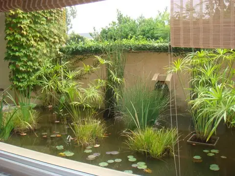 Casa 10 ambientes con 5 baños