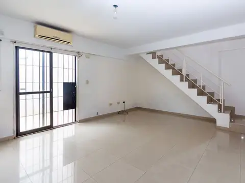 Depto Tipo Casa en Venta de 1 dormitorio