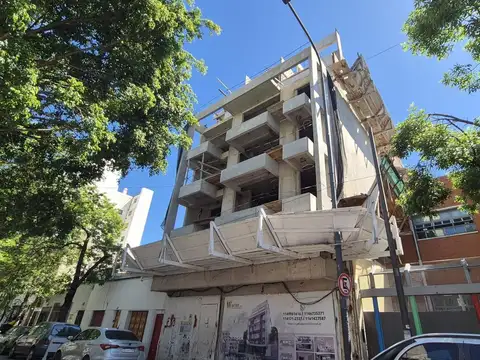 Castro Barros 900, Piso 5°
