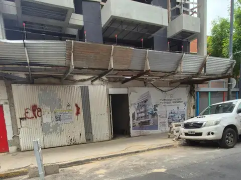 Castro Barros 900, Piso 5°