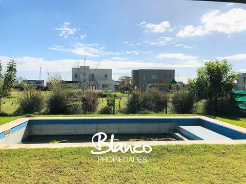 Puertos del Lago - Acacias -