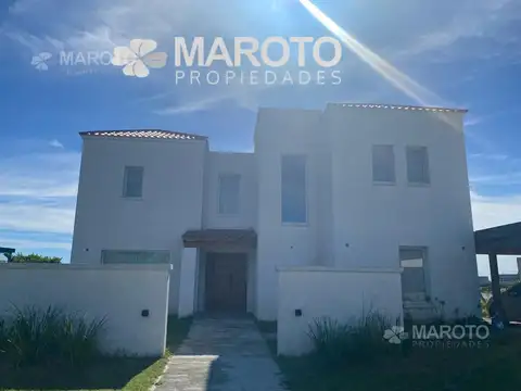 Casa en Alquiler en San Matias, USD 1.900