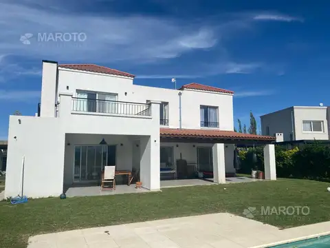 Casa en Alquiler al Este
