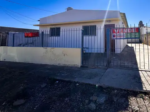 Casa con departamento en Las Chacras de La Paz