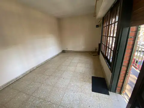 Depto Tipo Casa 5 ambientes con 2 baños