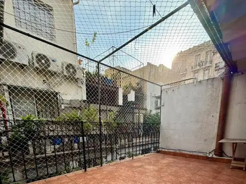 Tacuari 900, Piso PB