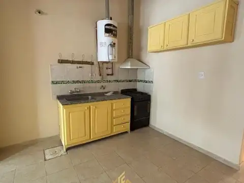 Casa 2 ambientes con 1 baño