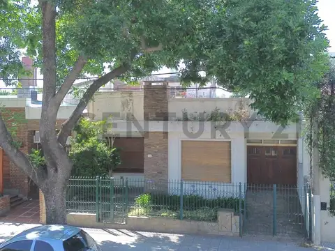 Casa céntrica frente al Correo – Venado Tuerto | Apta crédito