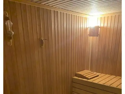 *DEPTO. 4 AMB CON 3 BALCÓNES Y VISTA AL JARDÍN
