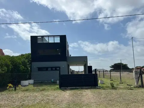 Casa 2 ambientes frente al mar en el marquesado -chapadmalal