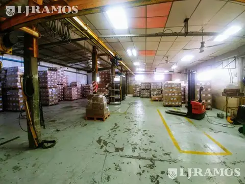 Depósito en Venta en  Caseros