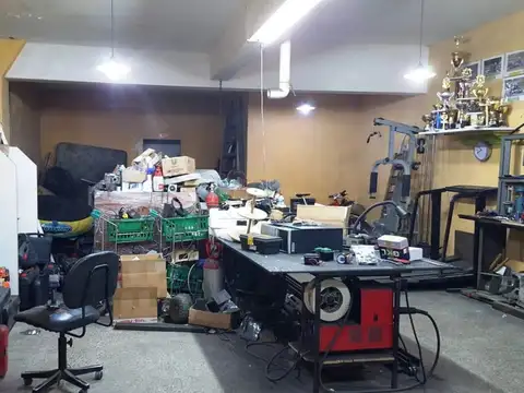 Local en Venta Via Púb.