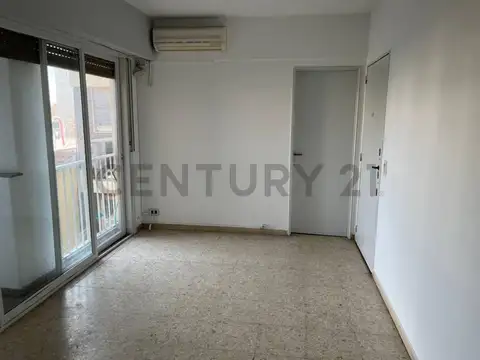 Venta departamento 2 ambientes en Mataderos