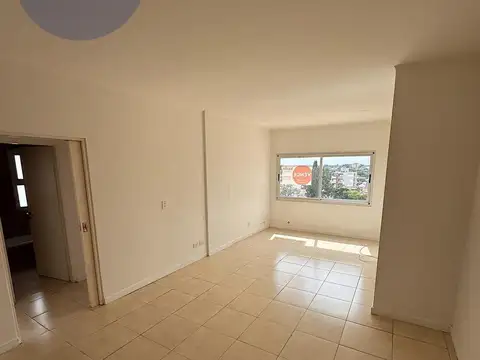 Belgrano  al 100 - Piso 4