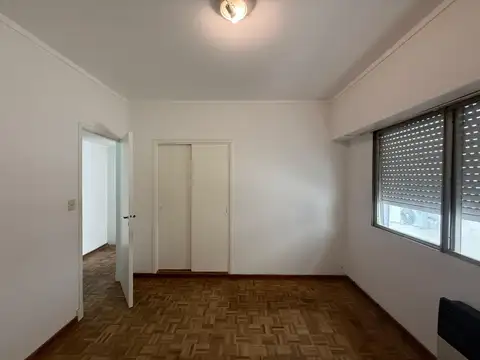MARTIN Y OMAR 400, Piso 4