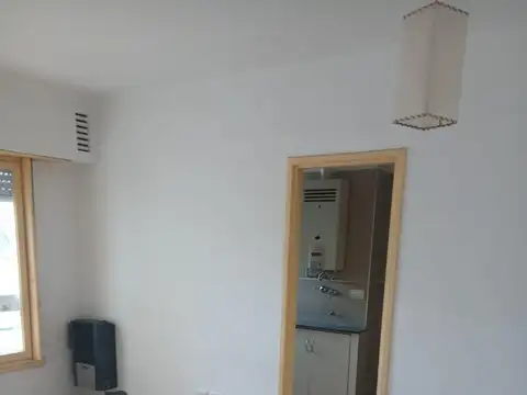 14 De Julio 2100, Piso 2°