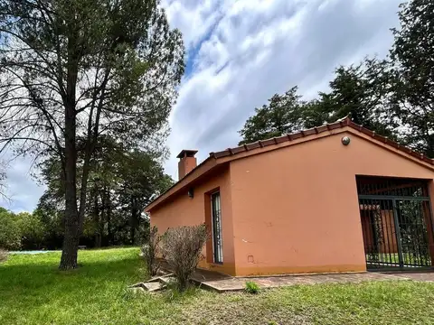 Esquina Bolivia y Venezuela 100