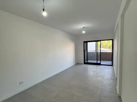 José Pedro Varela 5000, Piso 1
