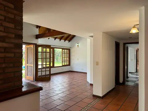 VENTA DE CASA QUINTA EN LOS POLVORINES BARRIO EL CORTIJO