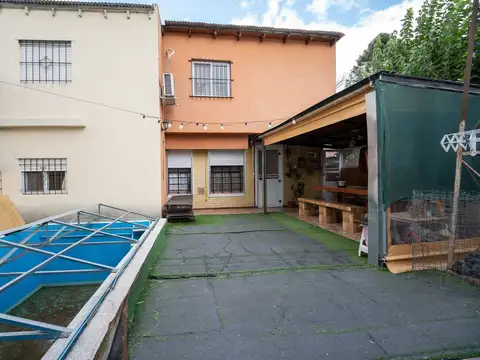 CASA EN VENTA VILLA ELISA 4 DORMITORIOS COCHERA