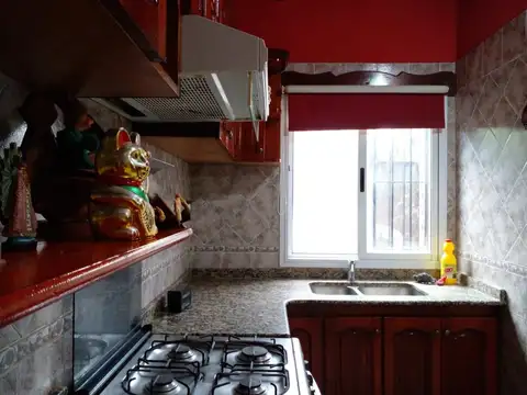 Casa 4 ambientes con 1 baño