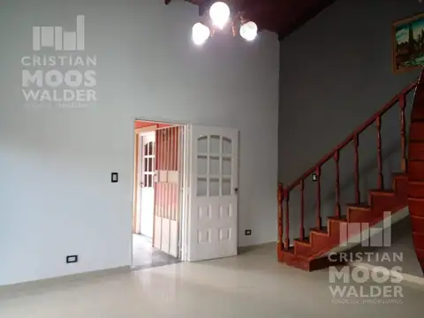 Casa en Alquiler con 1 cochera