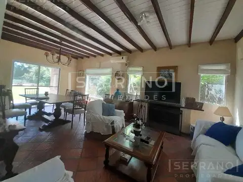 SDA. Venta Chalet en dos plantas con 6 dormitorios en el Country Los Quinchos. Pilar, APTA CREDITO