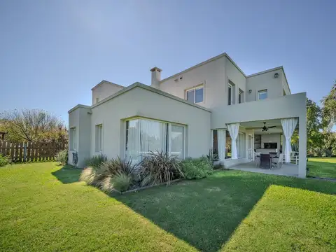 Casa en Venta de 5 dormitorios