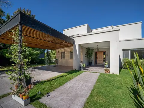 Casa en Venta en Estancias Del Pilar, USD 470.000