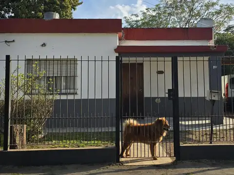 Casa en venta en Marcos Paz apta crédito hipotecario
