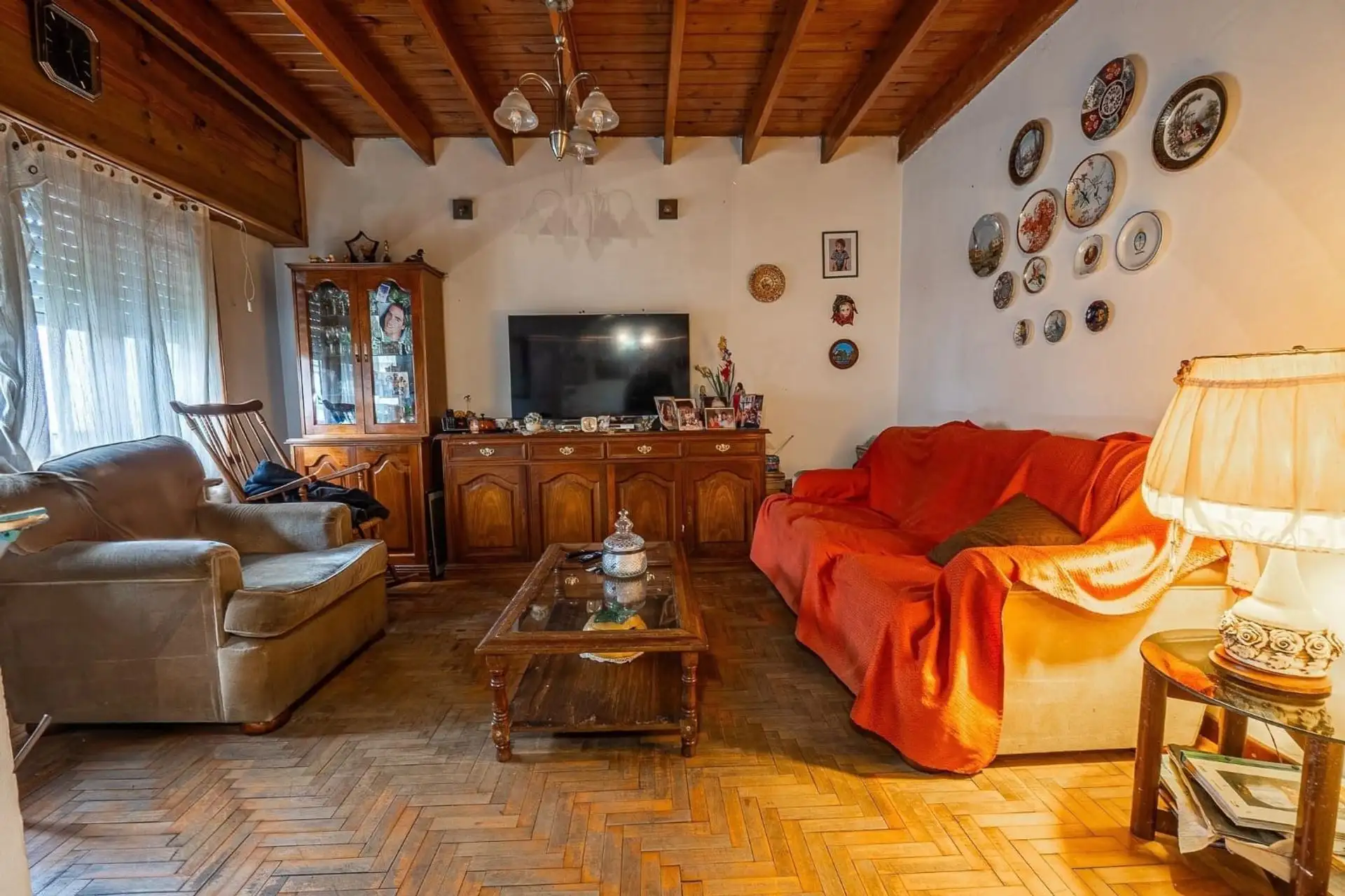 VENTA CASA 4 AMBIENTES DON BOSCO COCHERA Y JARDIN