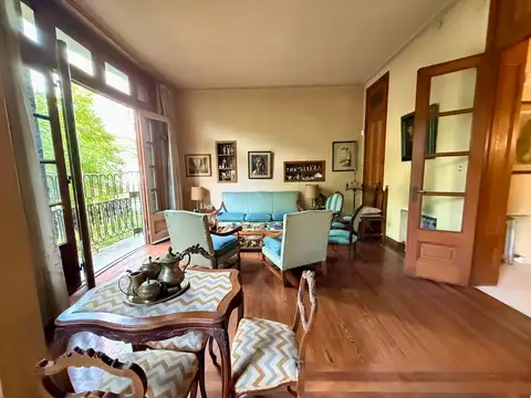 Hermoso Depto 5 Amb de Estilo Francés. Al Frente. Bulnes