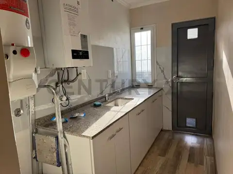 Casa 5 ambientes con 1 baño