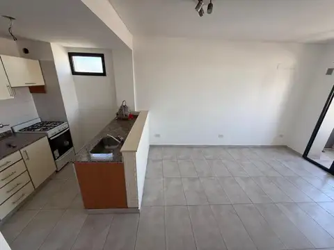 Depto en Alquiler -  3 amb con balcón- San Martin