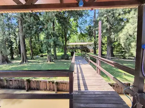 Casa 4 ambientes con 2 baños
