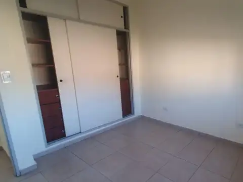 Depto Tipo Casa en Alquiler 25 años