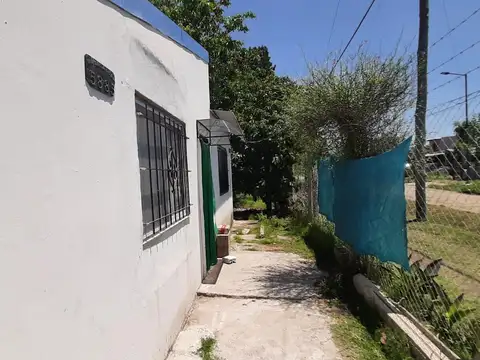 Casa 4 ambientes con 1 baño