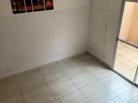 Departamento en Alquiler en Del Viso, $ 440.000