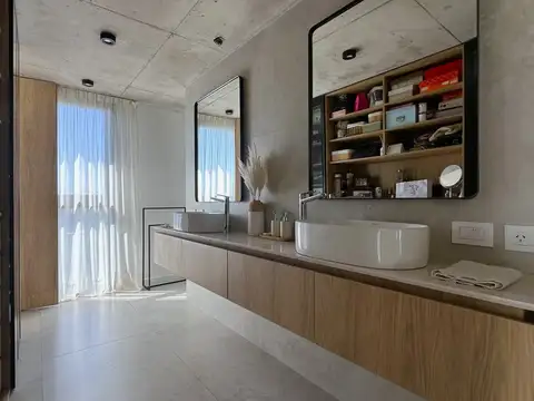 Departamento 4 ambientes con 3 baños